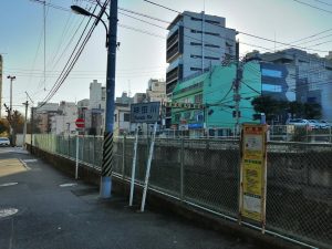 高田馬場駅周辺道路は道幅も狭く一方通行が多いです