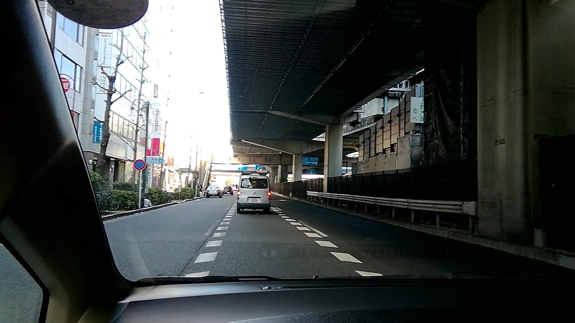 国道4号線昭和通上野駅の手前平日は渋滞ポイント