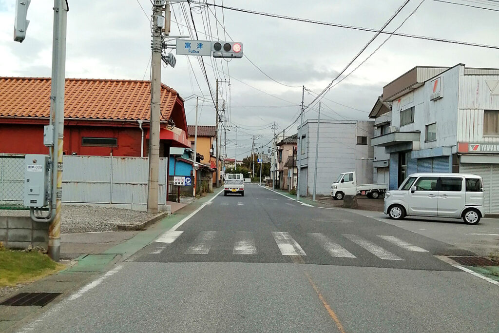 買い物・通勤の運転を再開したい方へ|身近な道と駐車を練習する方法 3 市街地の交差点