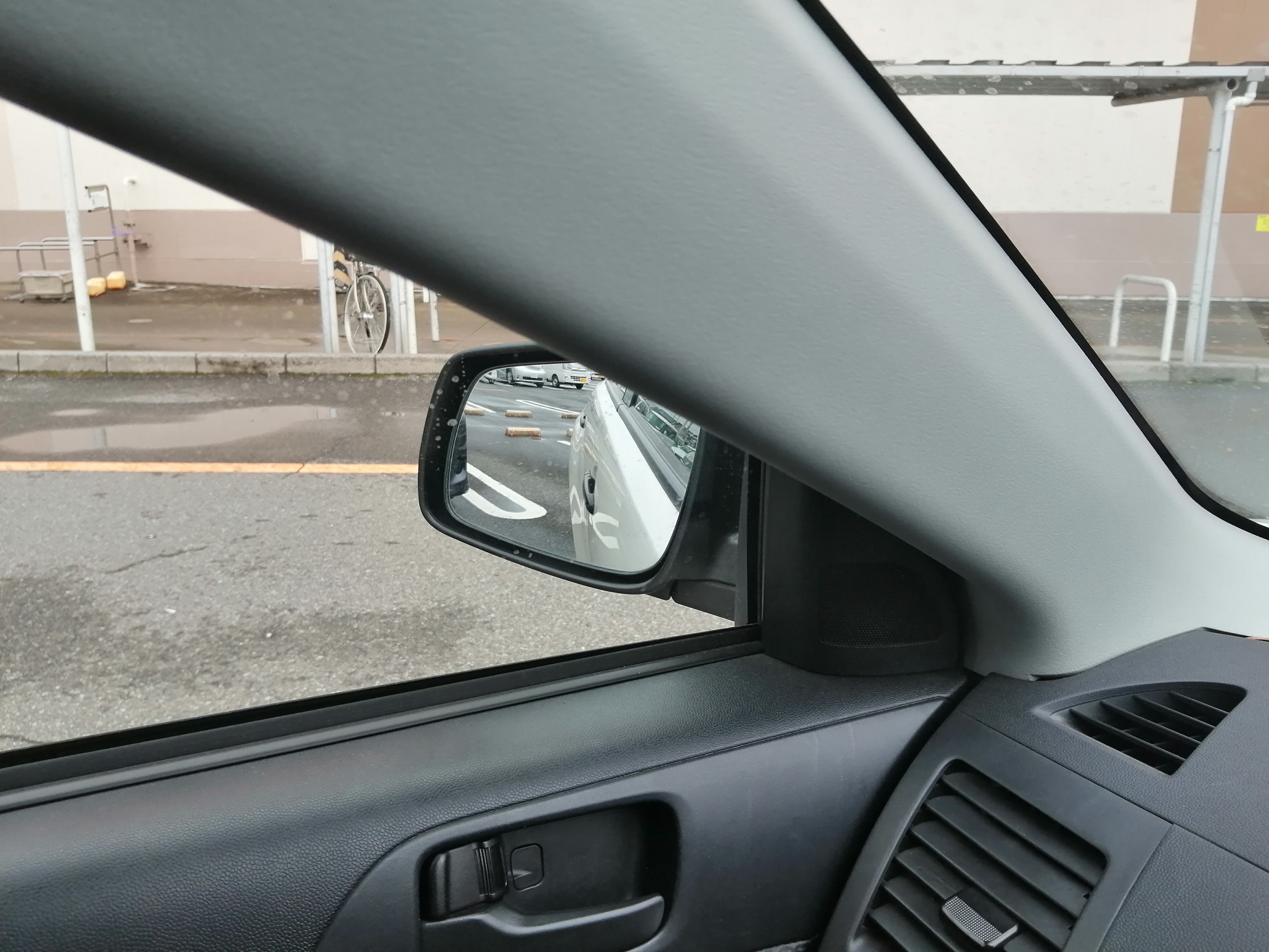 白線と車体位置を再調整