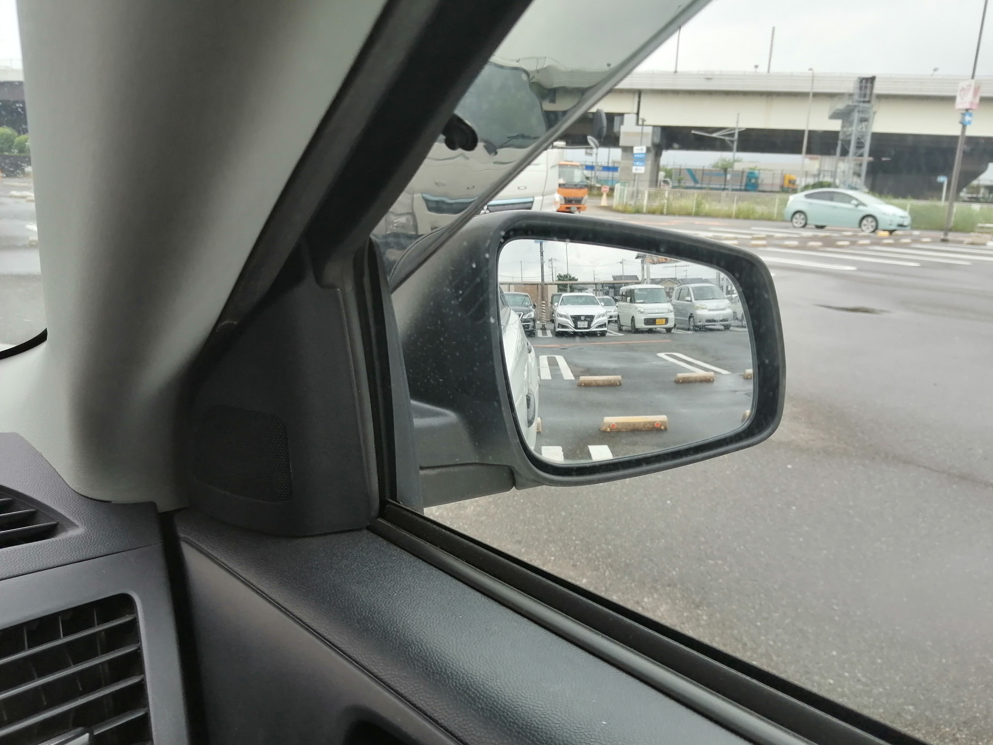 白線とのズレをチェック