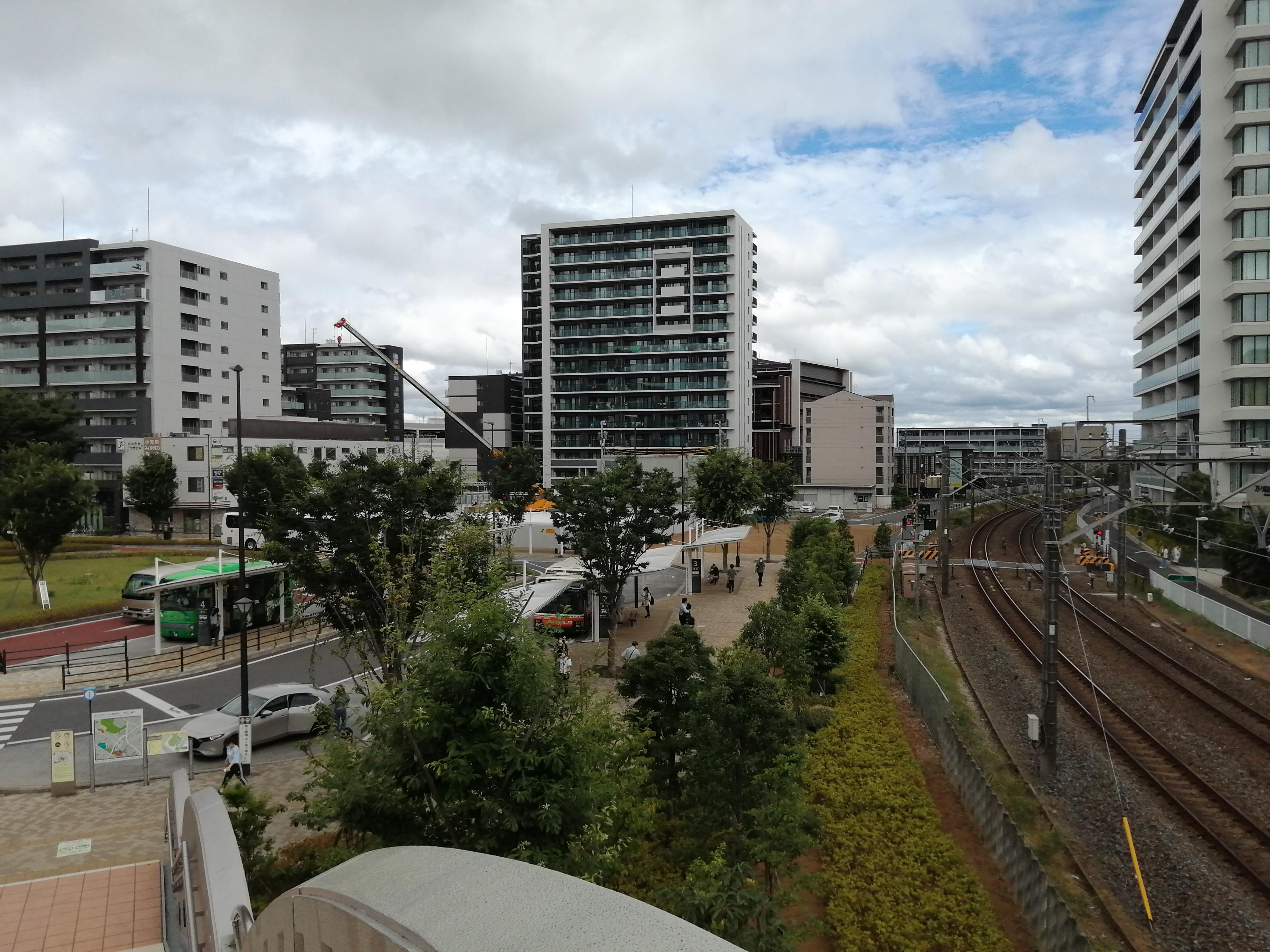 流山おおたかの森駅西口バス停周辺.jpg