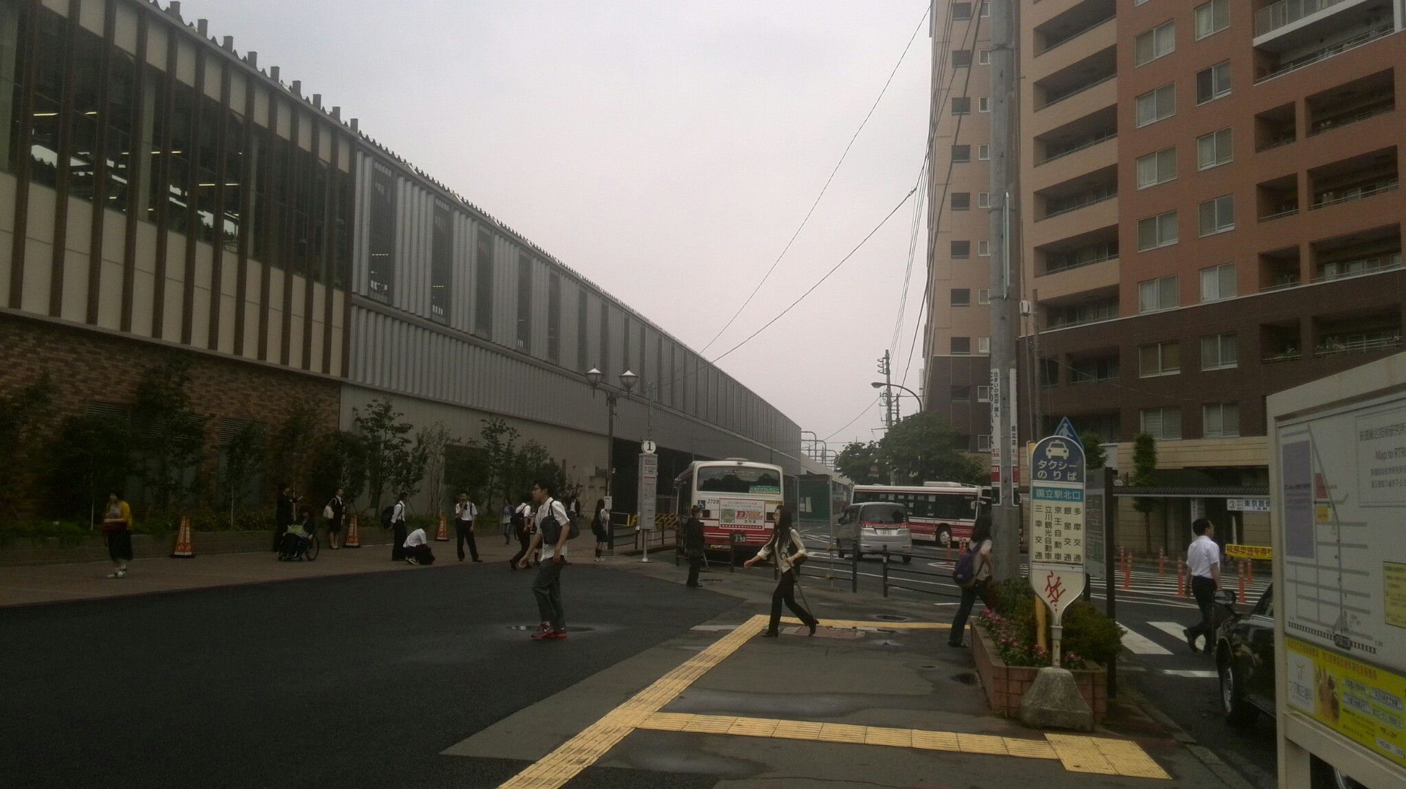 駅周辺の歩行者動線