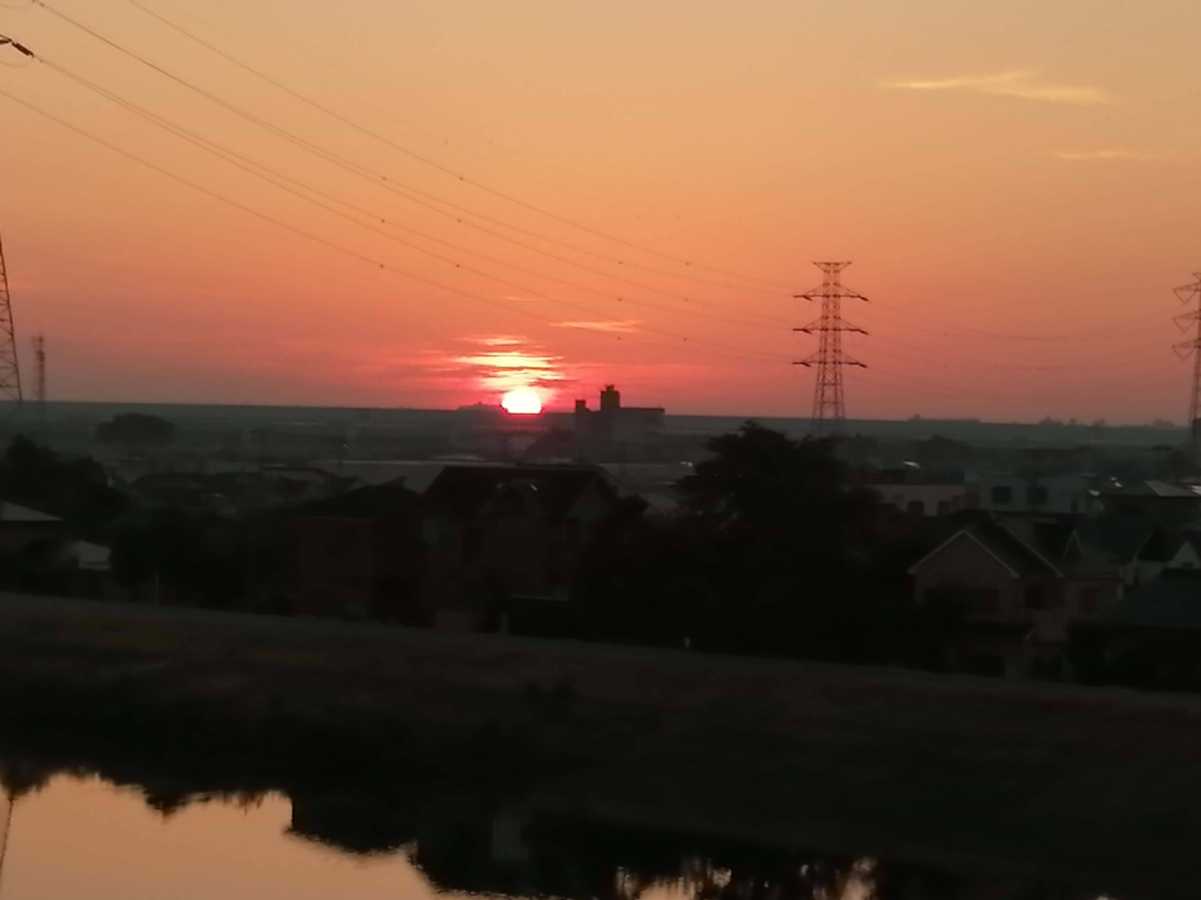 夕日ではありません。日の出です.jpg