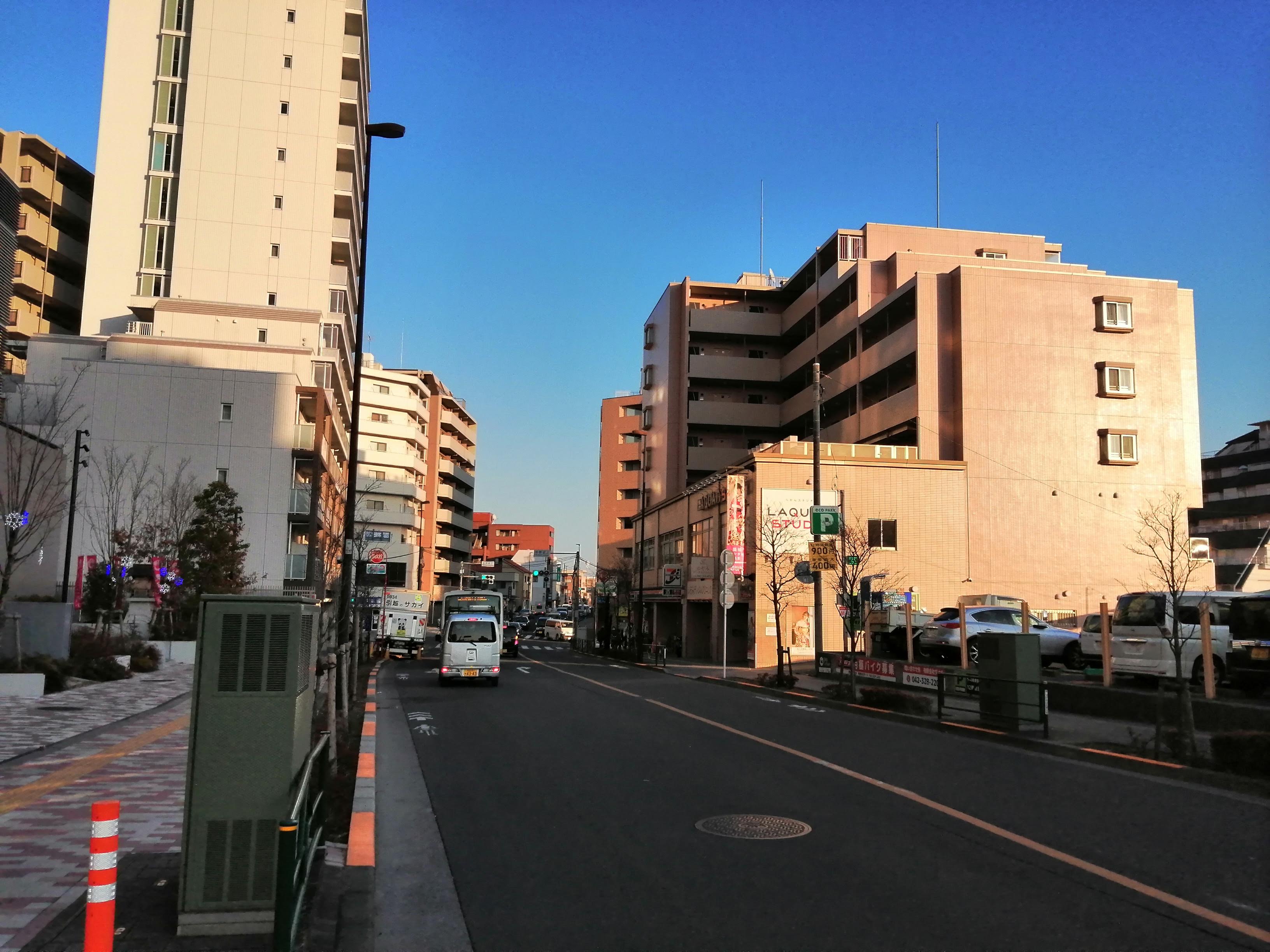 建物は変わっても道路はさほど変わってないような.jpg