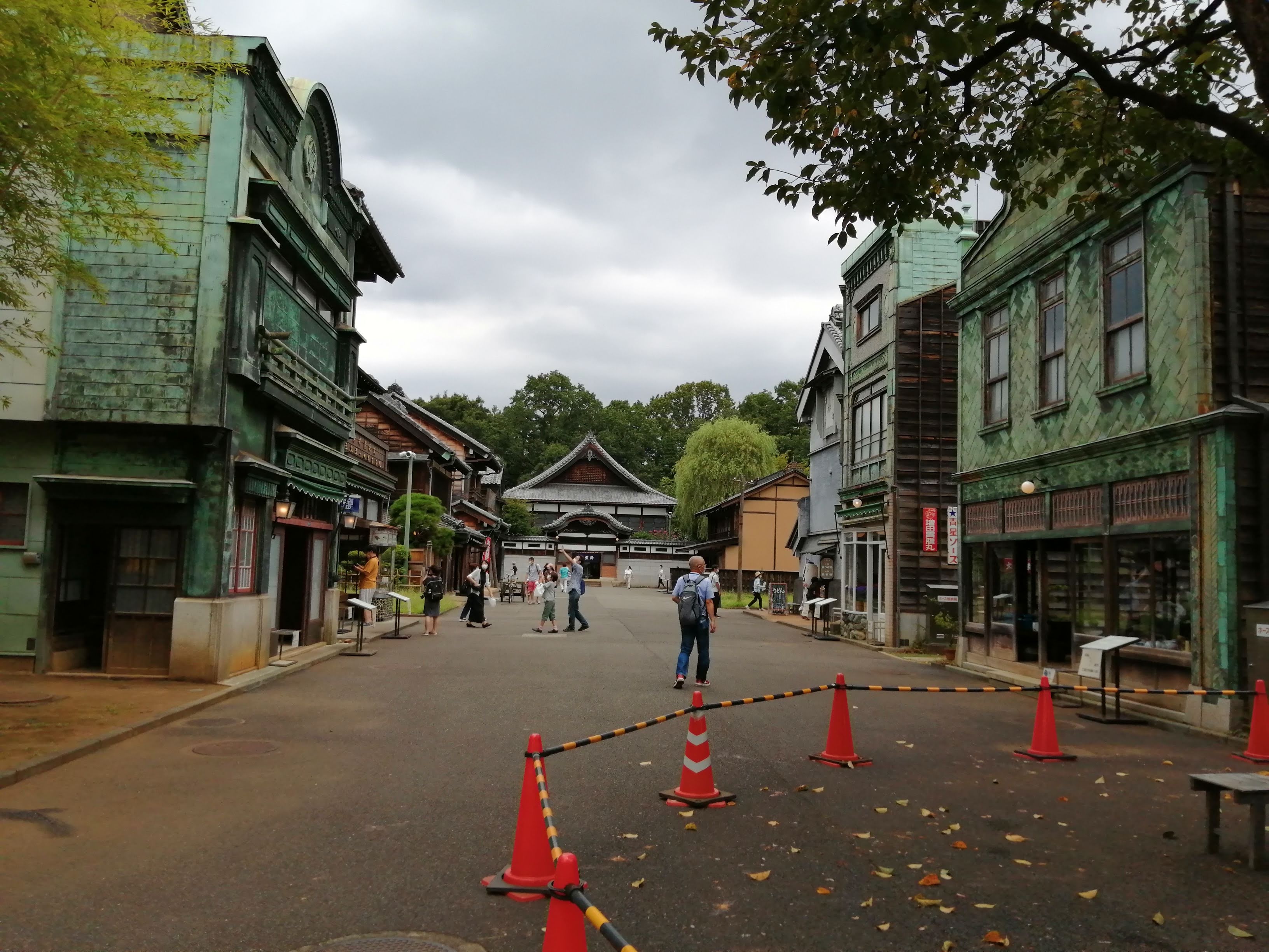 園内に再現された商店街風景