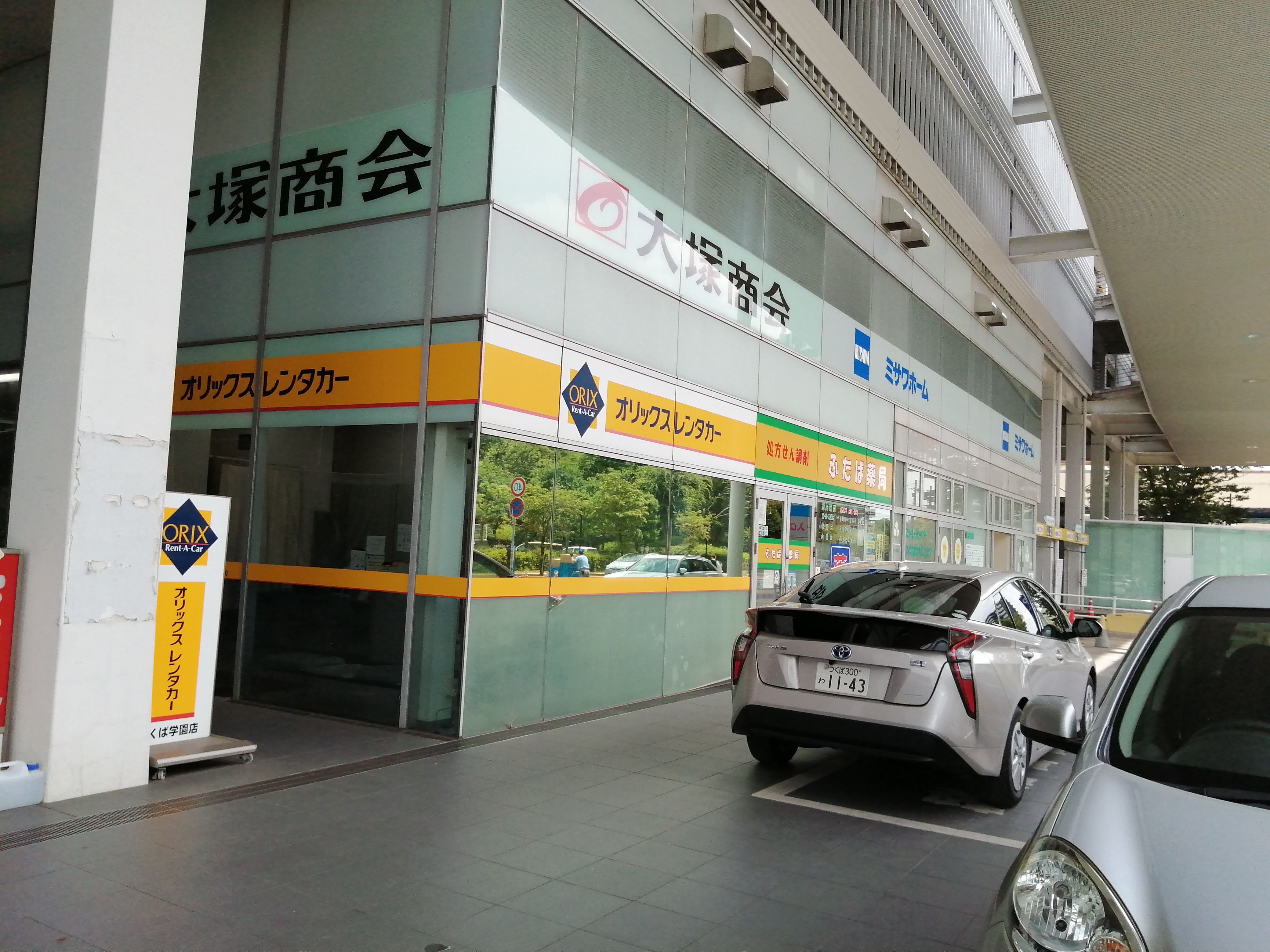 オリックスレンタカーは少し離れた場所に.jpg