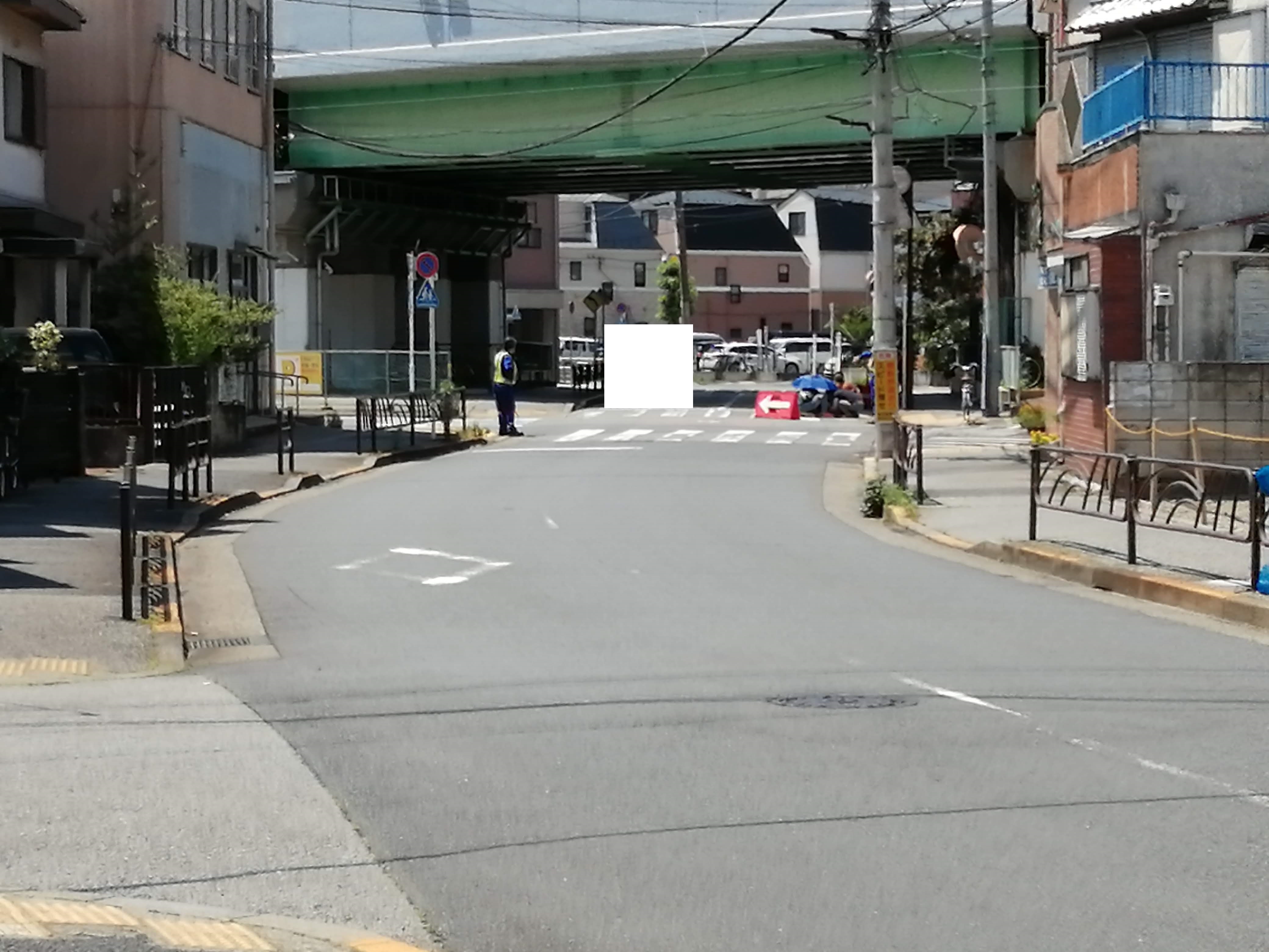 信号機のない交差点横断歩道あり.jpg