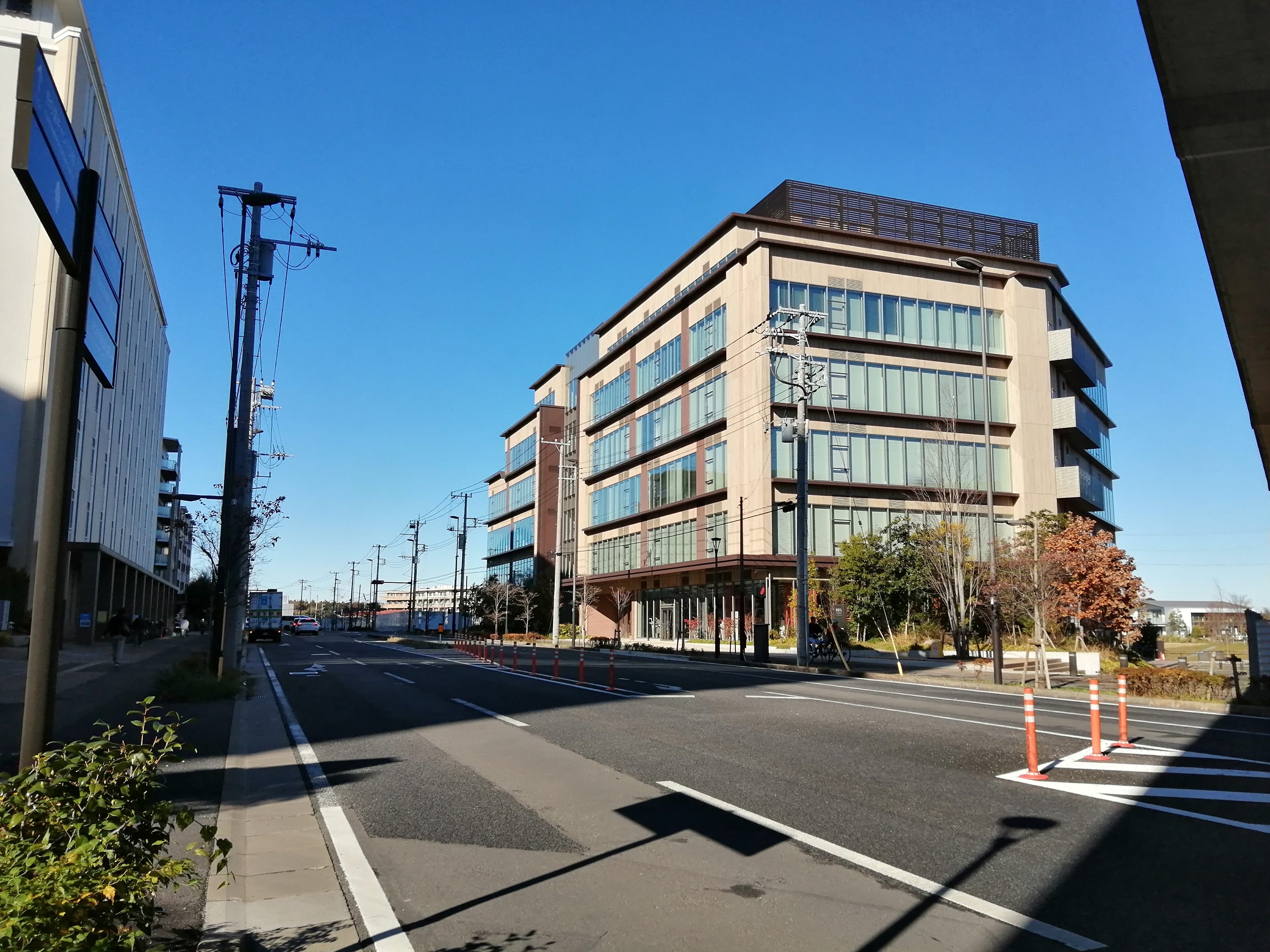 柏の葉キャンパス駅周辺道路.jpg