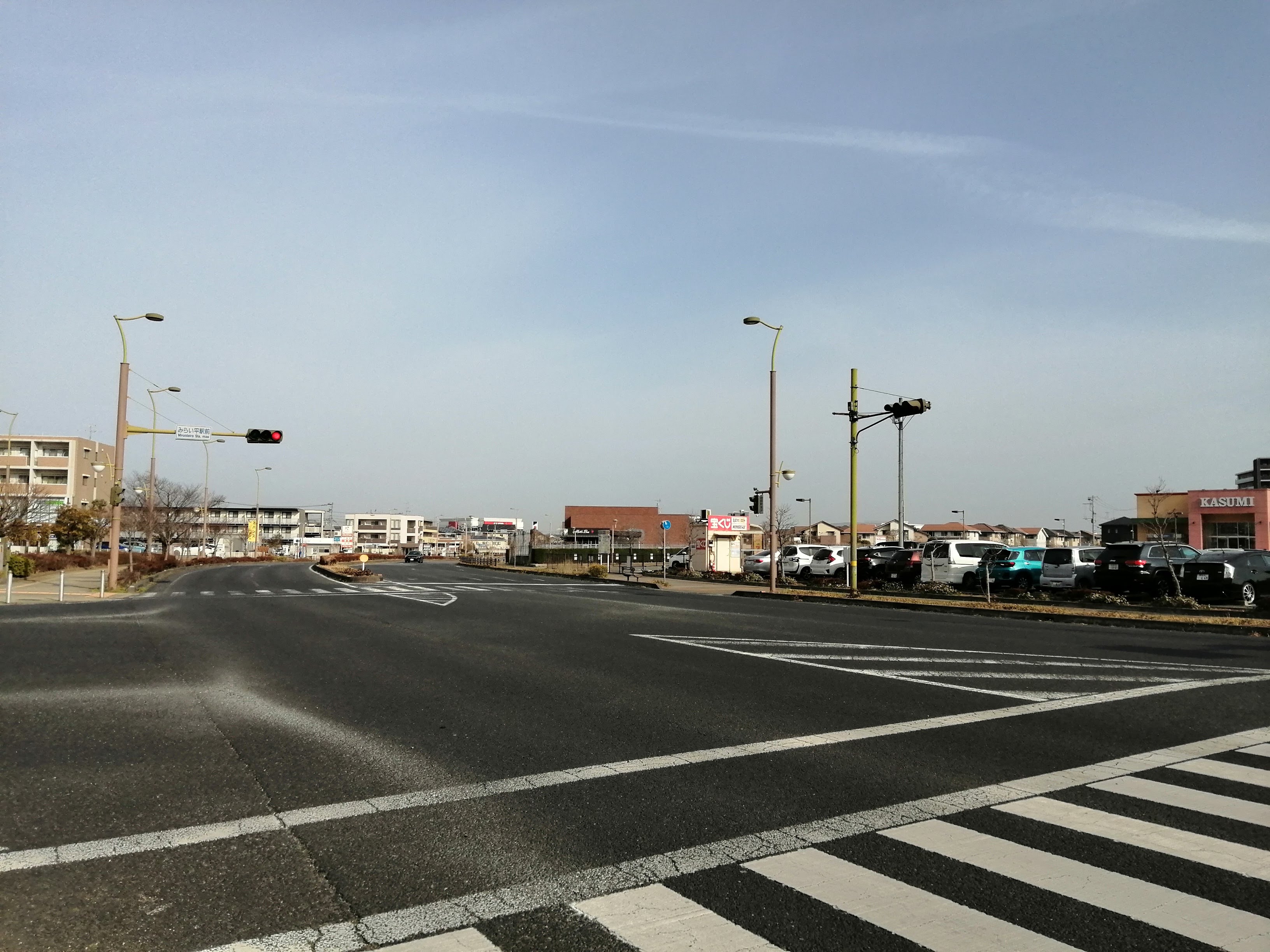 みらい平駅前の道路.jpg