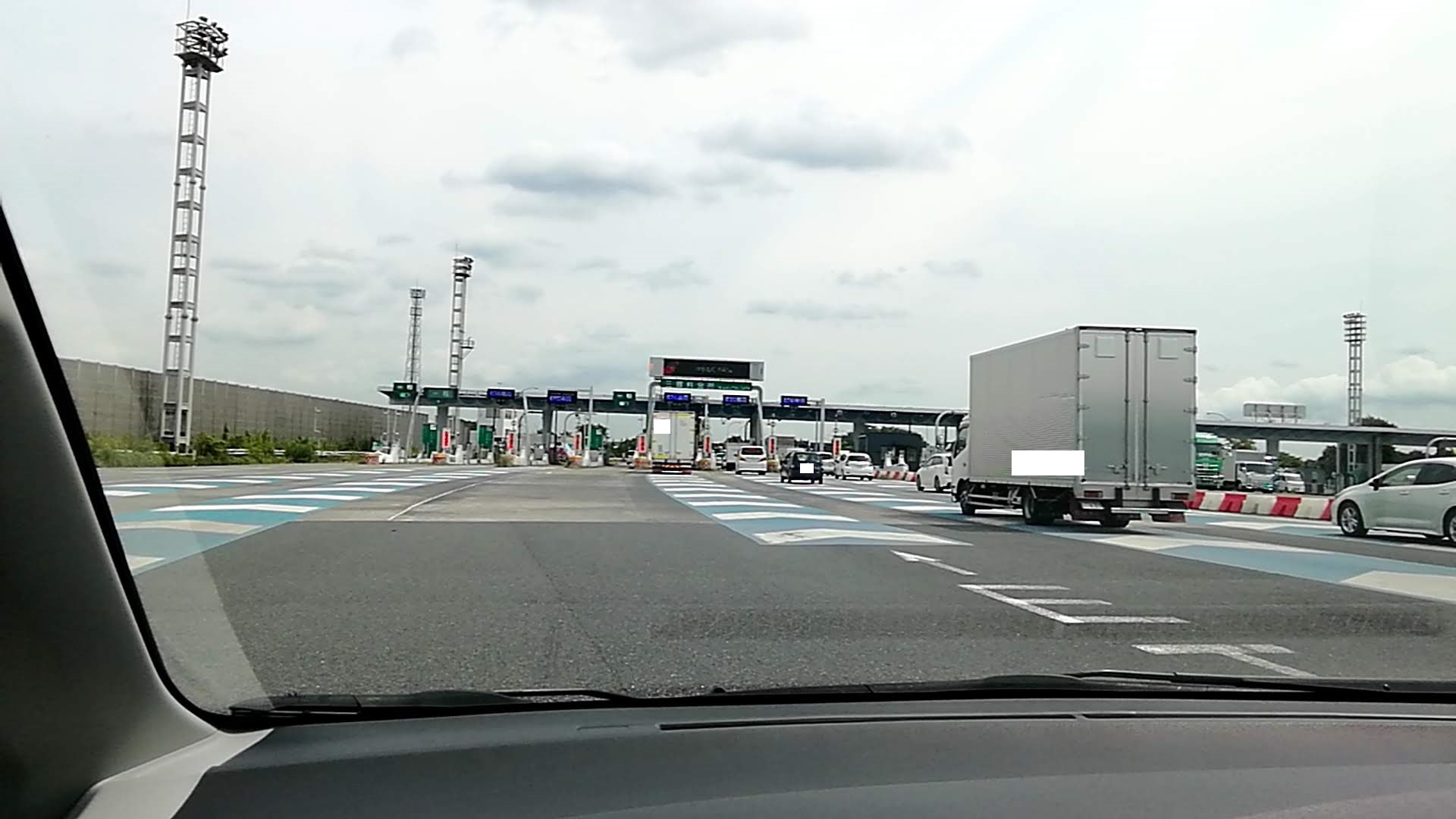 三郷料金所へ到着・ETCカードがない場合は「一般」レーンへ.jpg