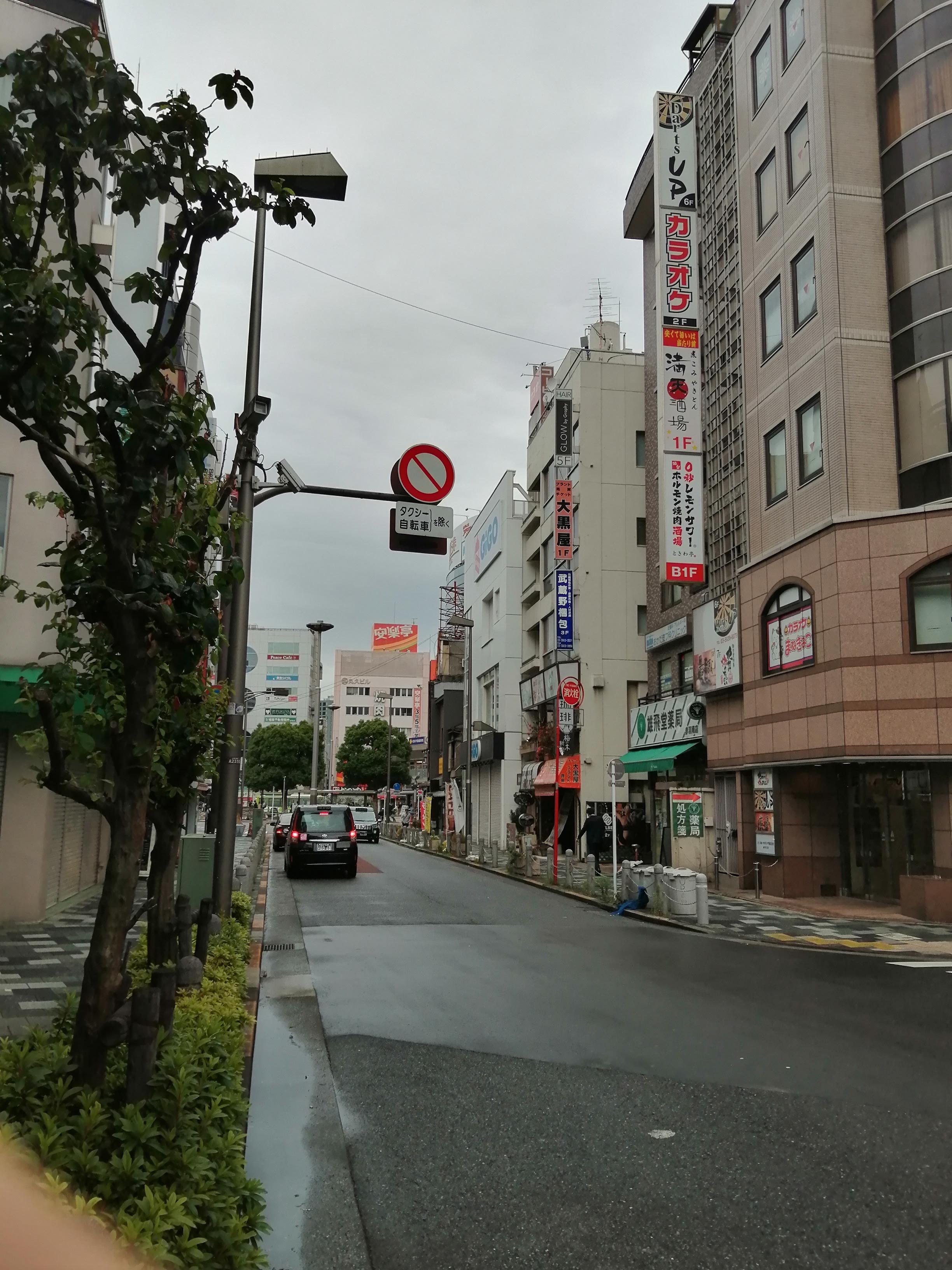 商業エリアの通り