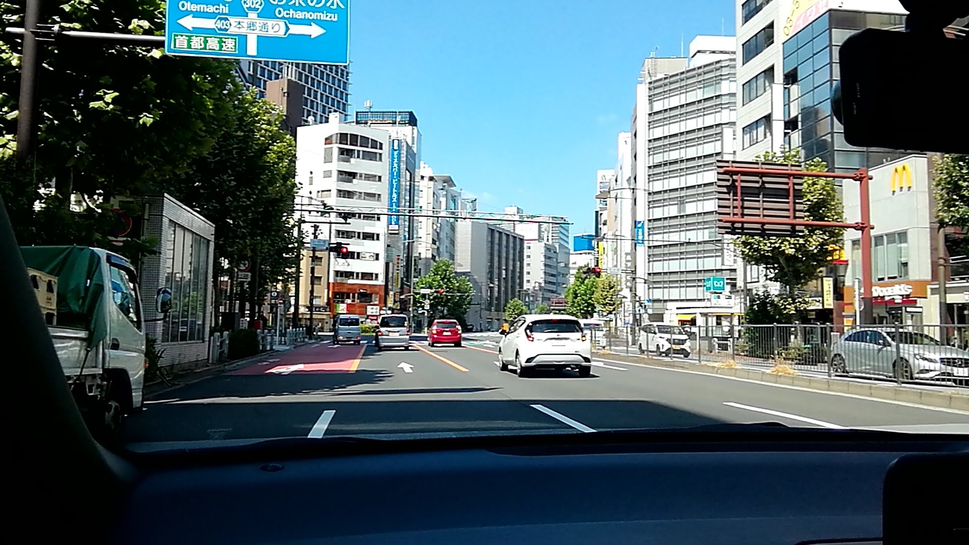 高架道路の直線区間