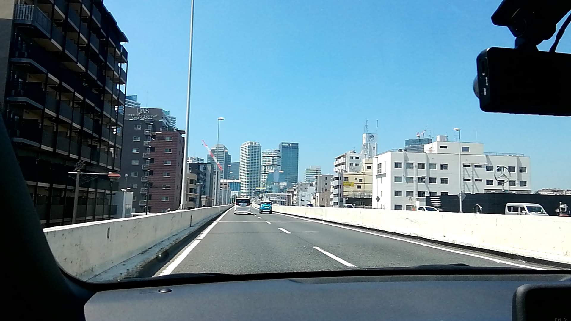 建物に囲まれた区間