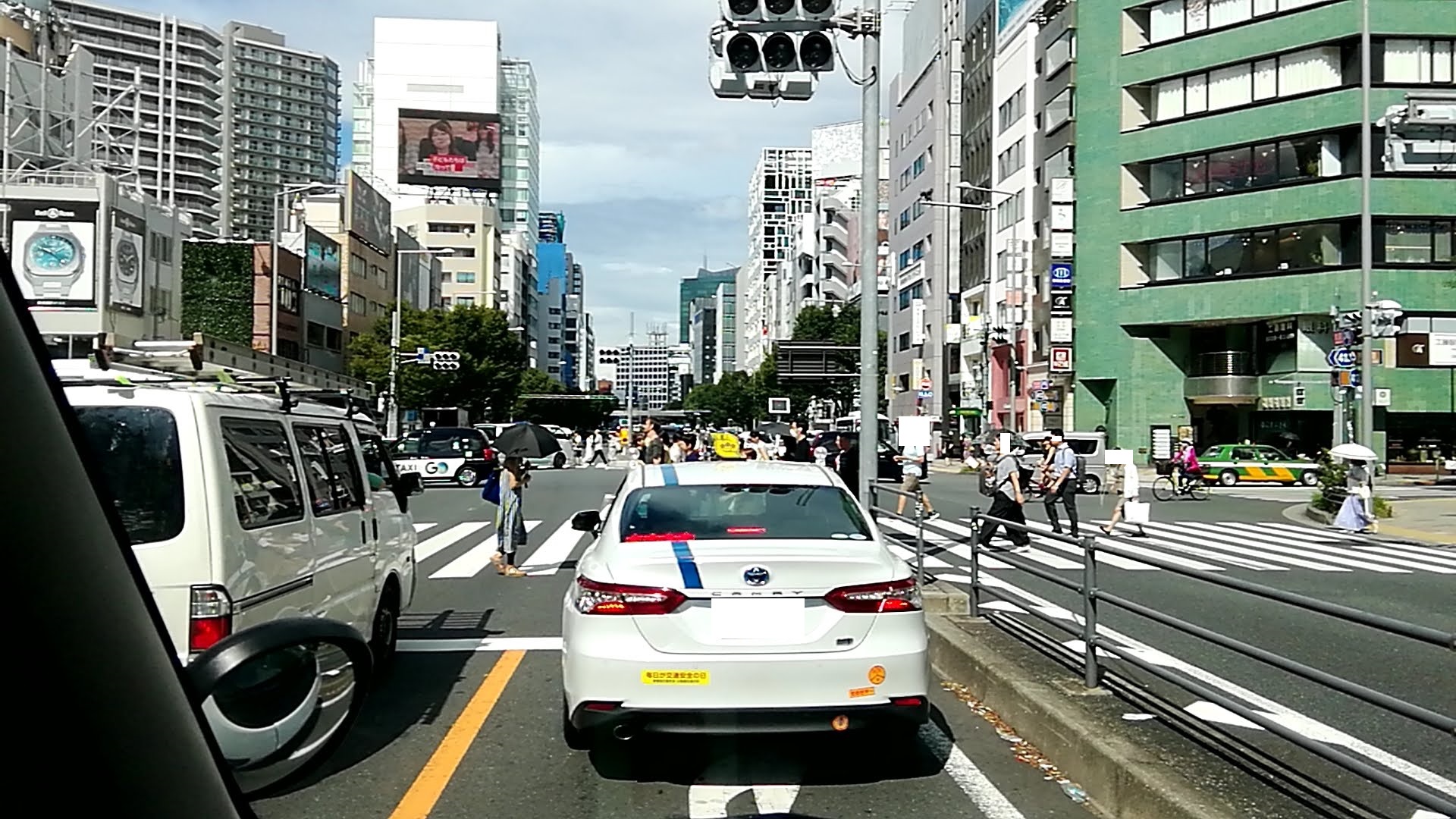 交通量の多い交差点