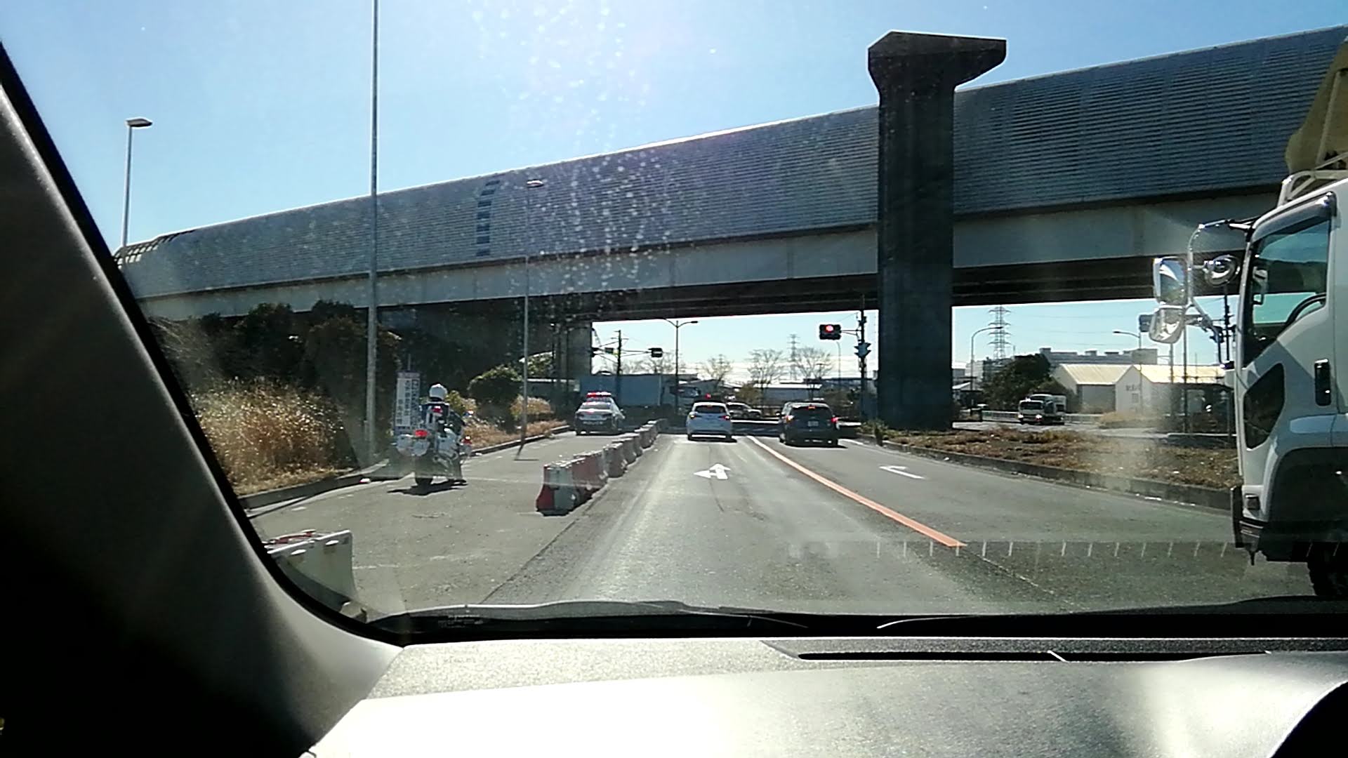 構造物付近走行