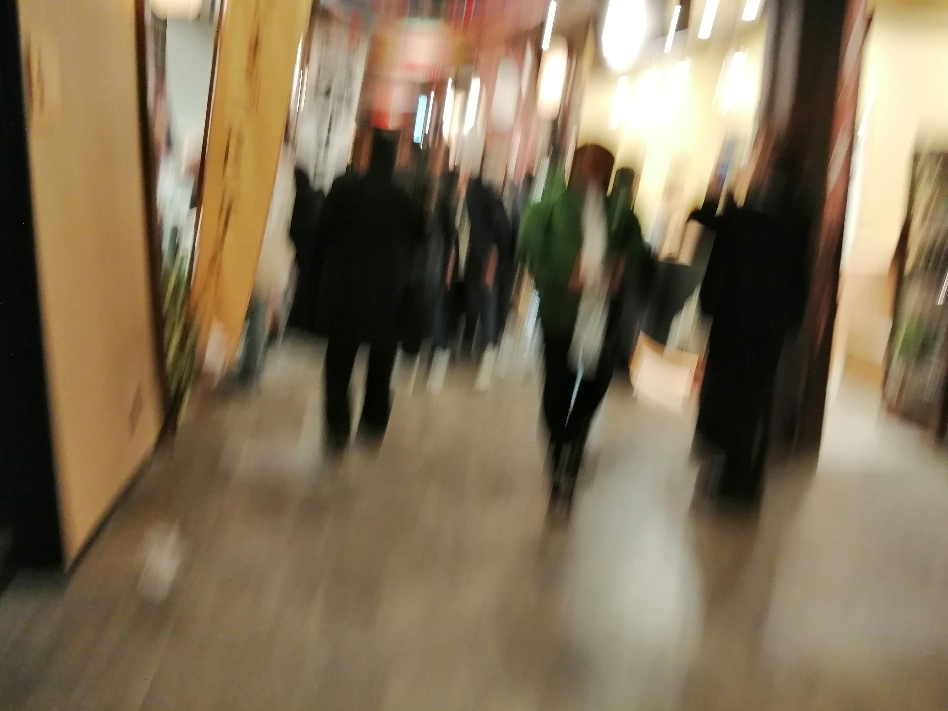 通行量の多い通路