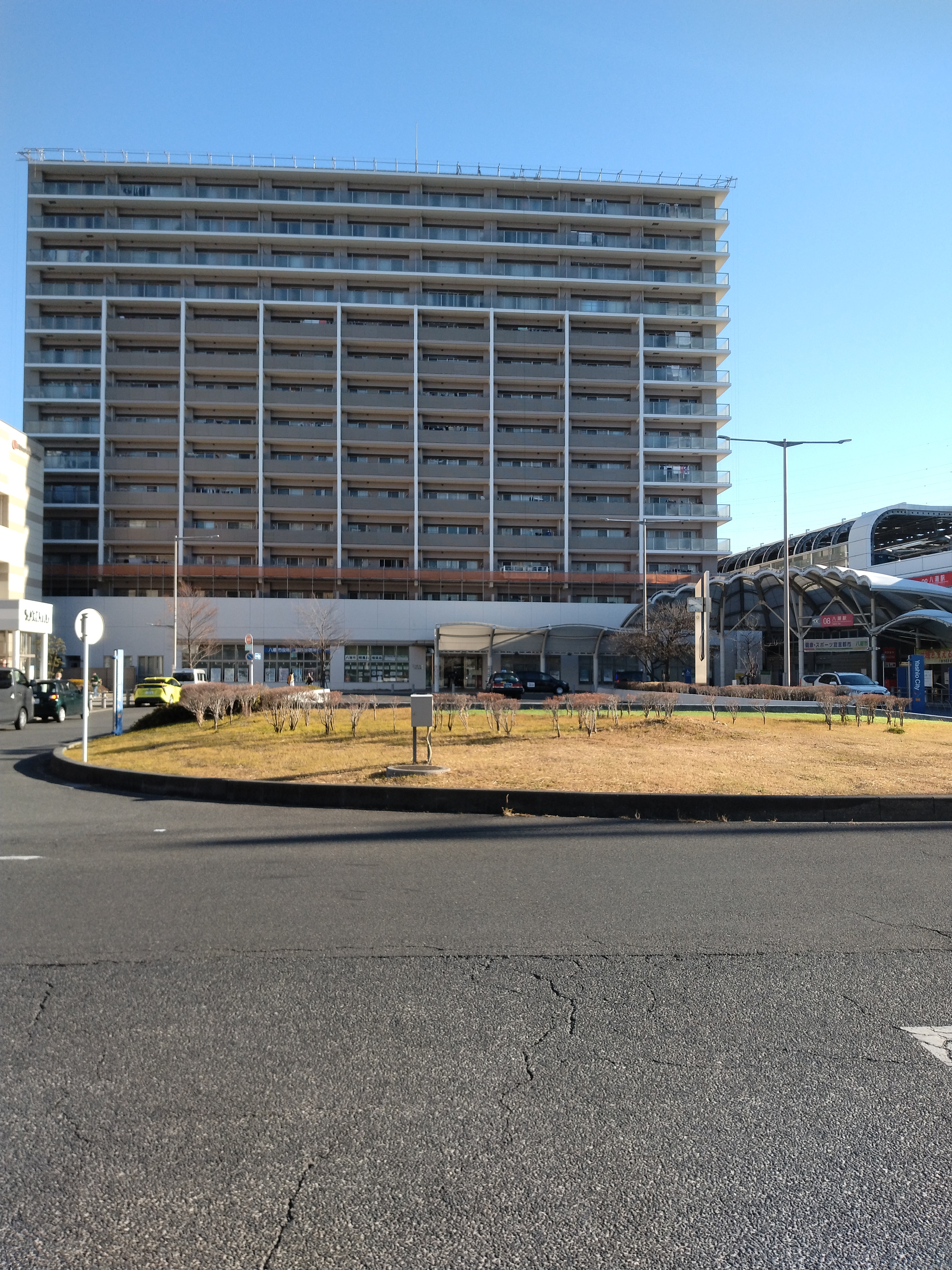 レンタカー営業所周辺の様子。