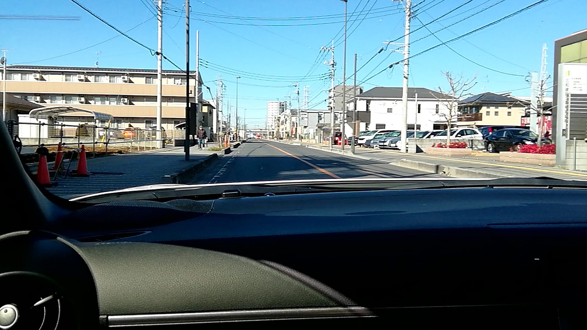 86での市街地走行中の前方視界。