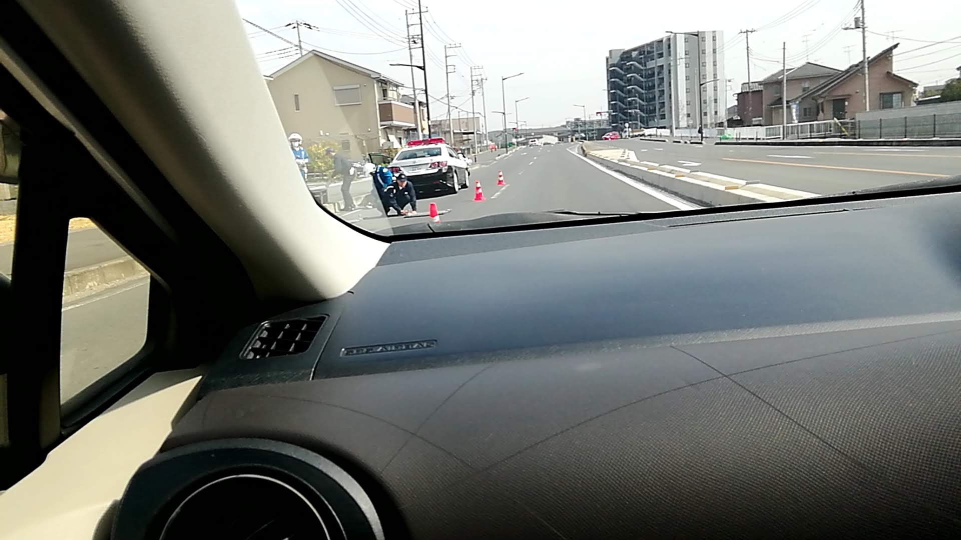 車内視点で確認できる取り締まりの様子。