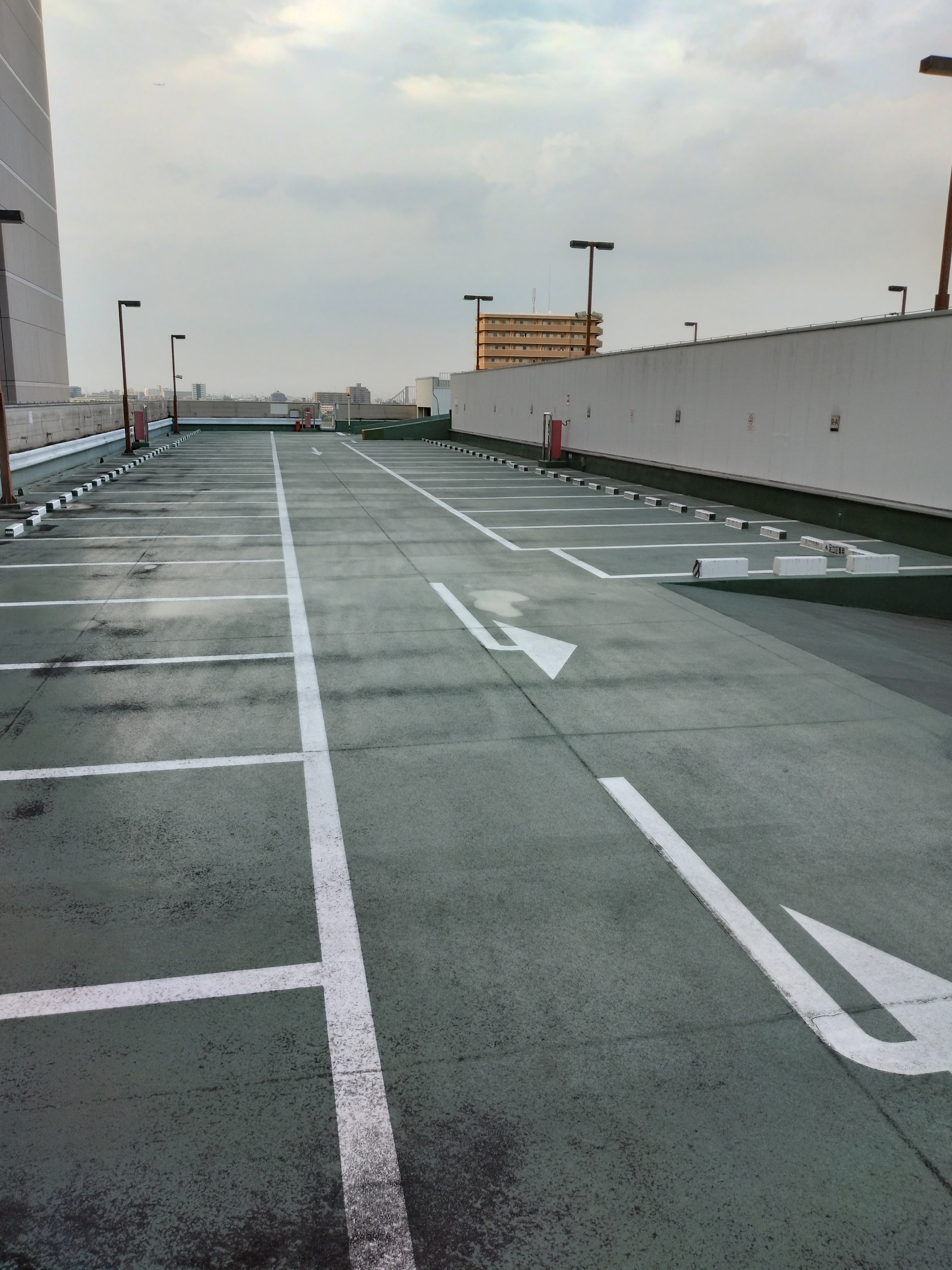 屋上駐車場