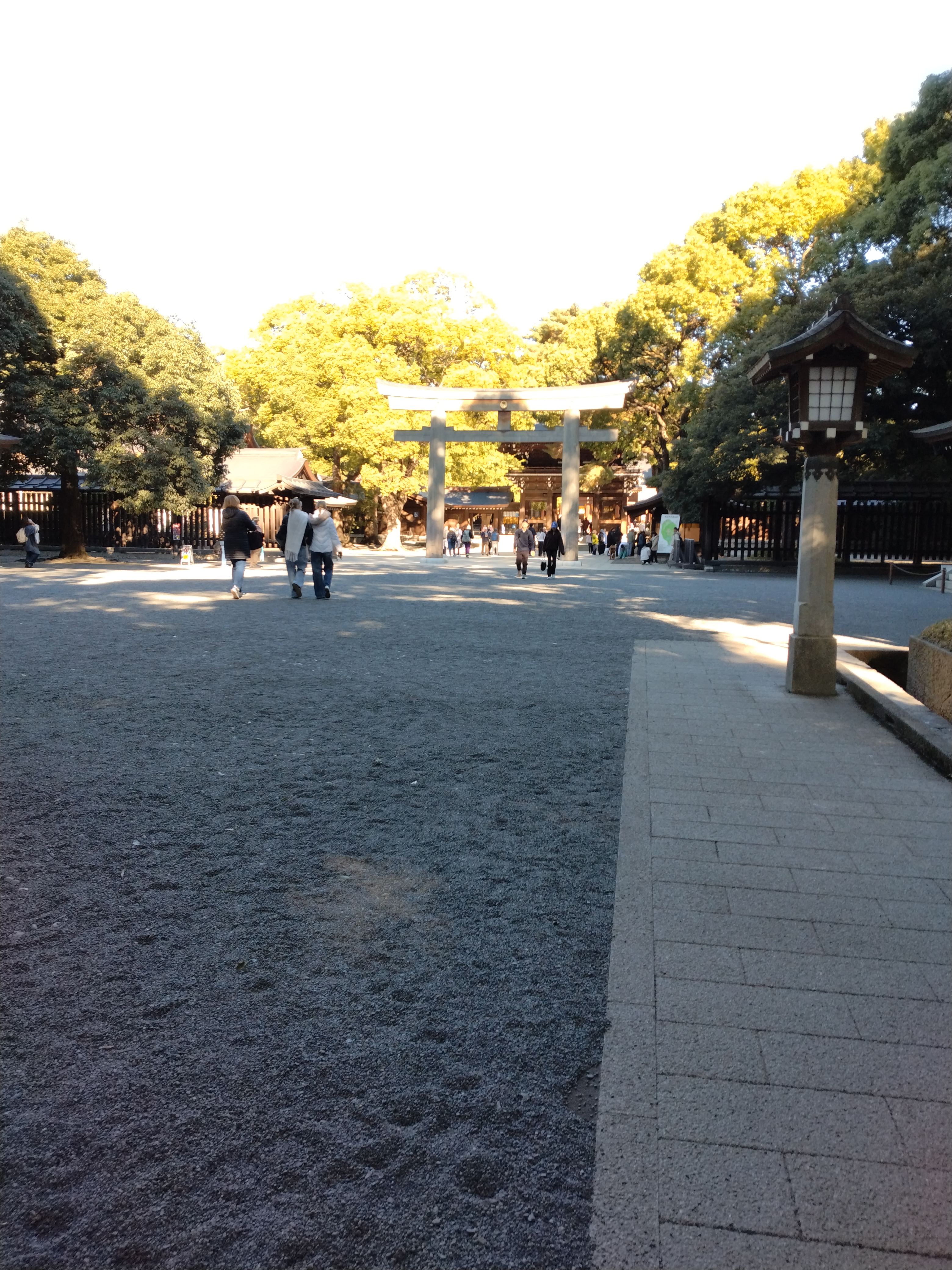 川沿いの休憩スペースです。