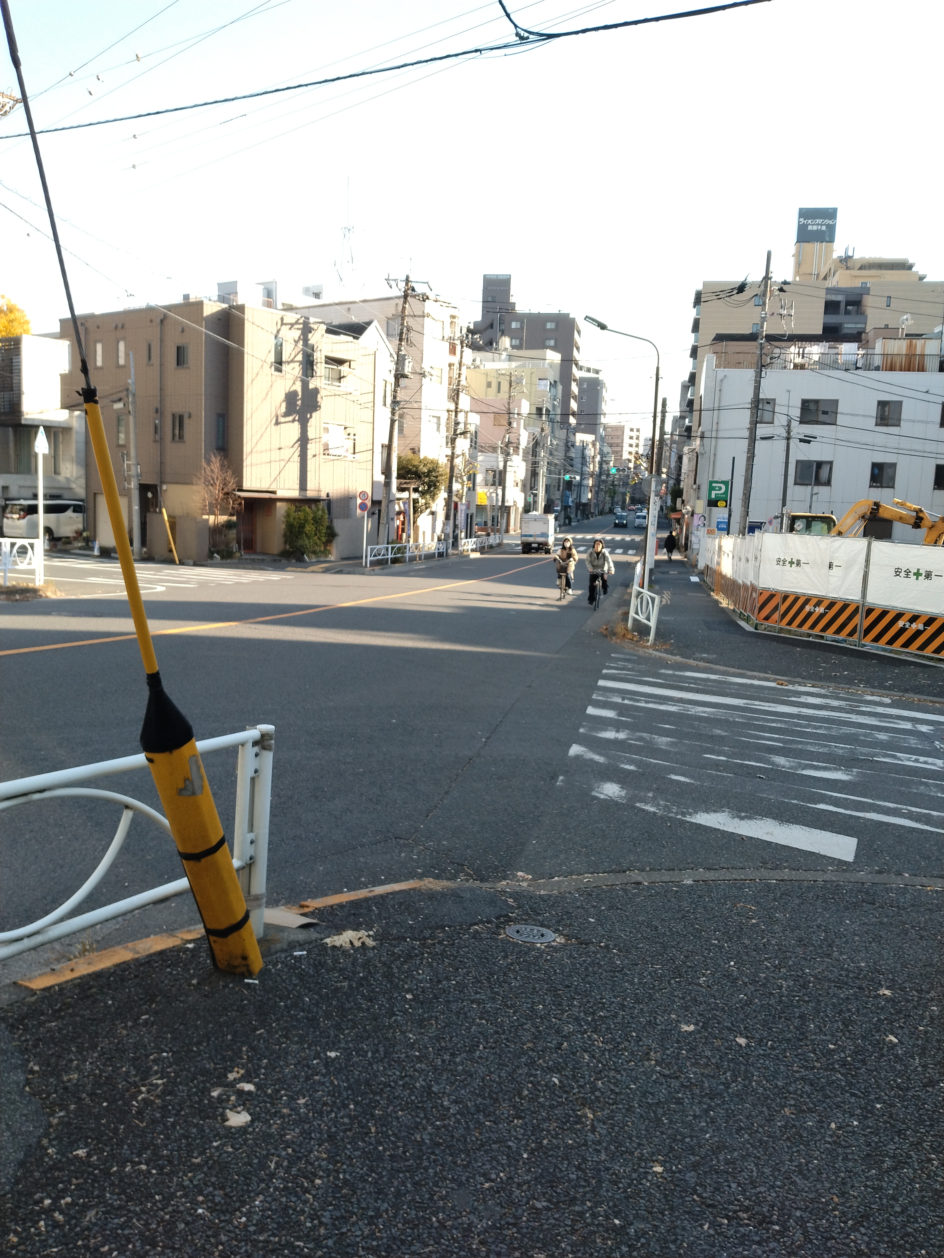 交通量のある大きな交差点