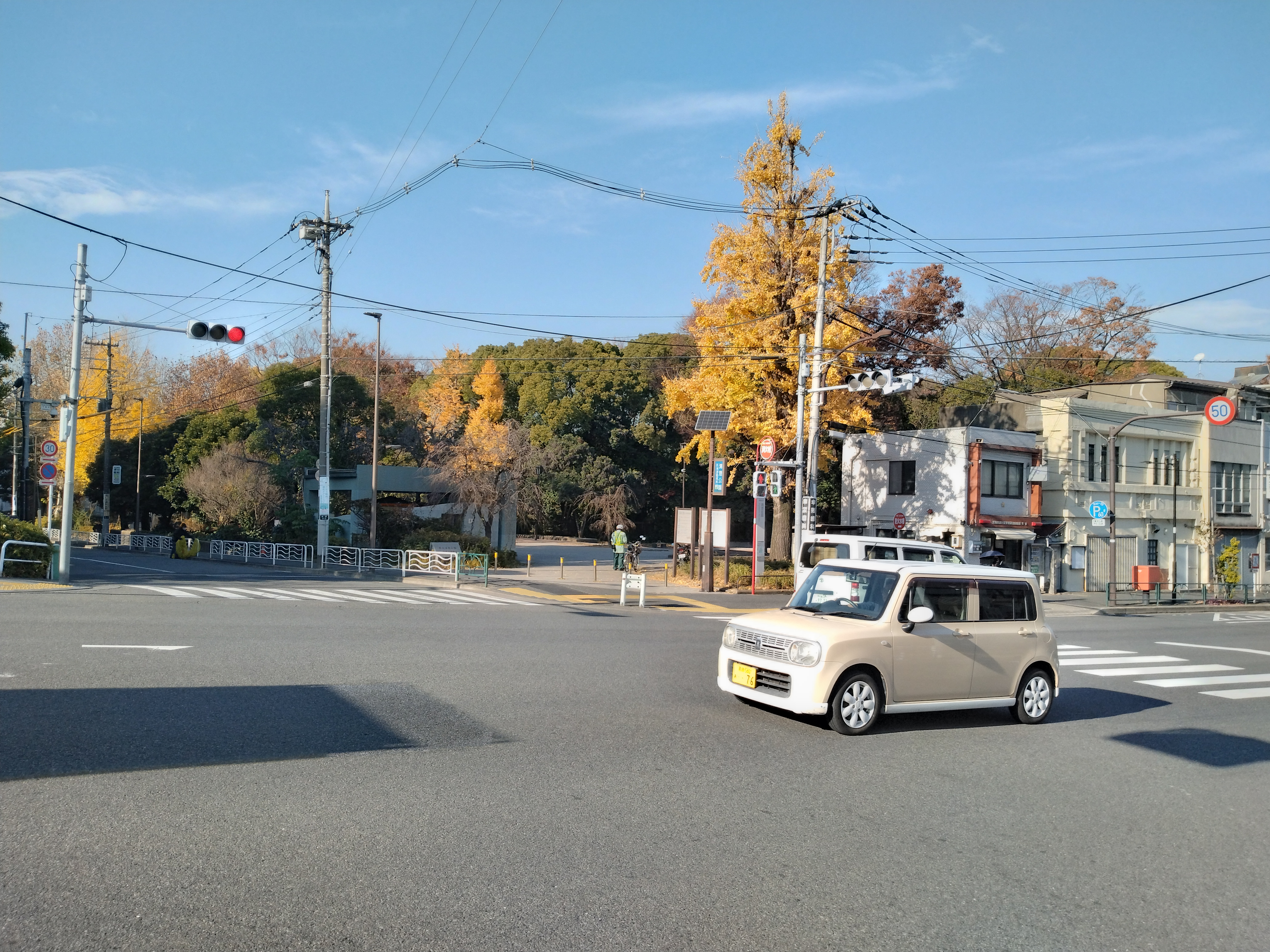 車両の多い道路