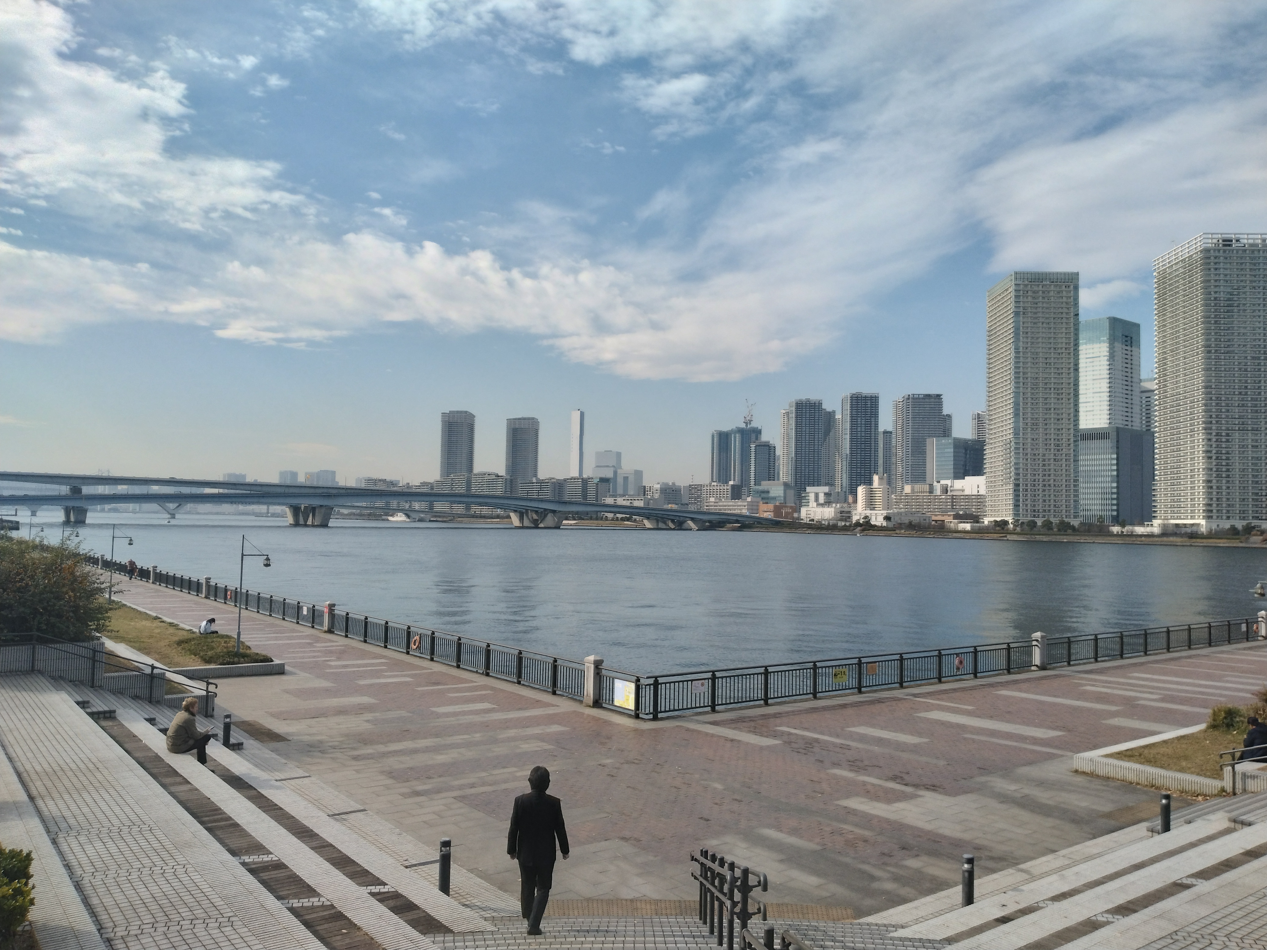 広がる湾岸の眺め