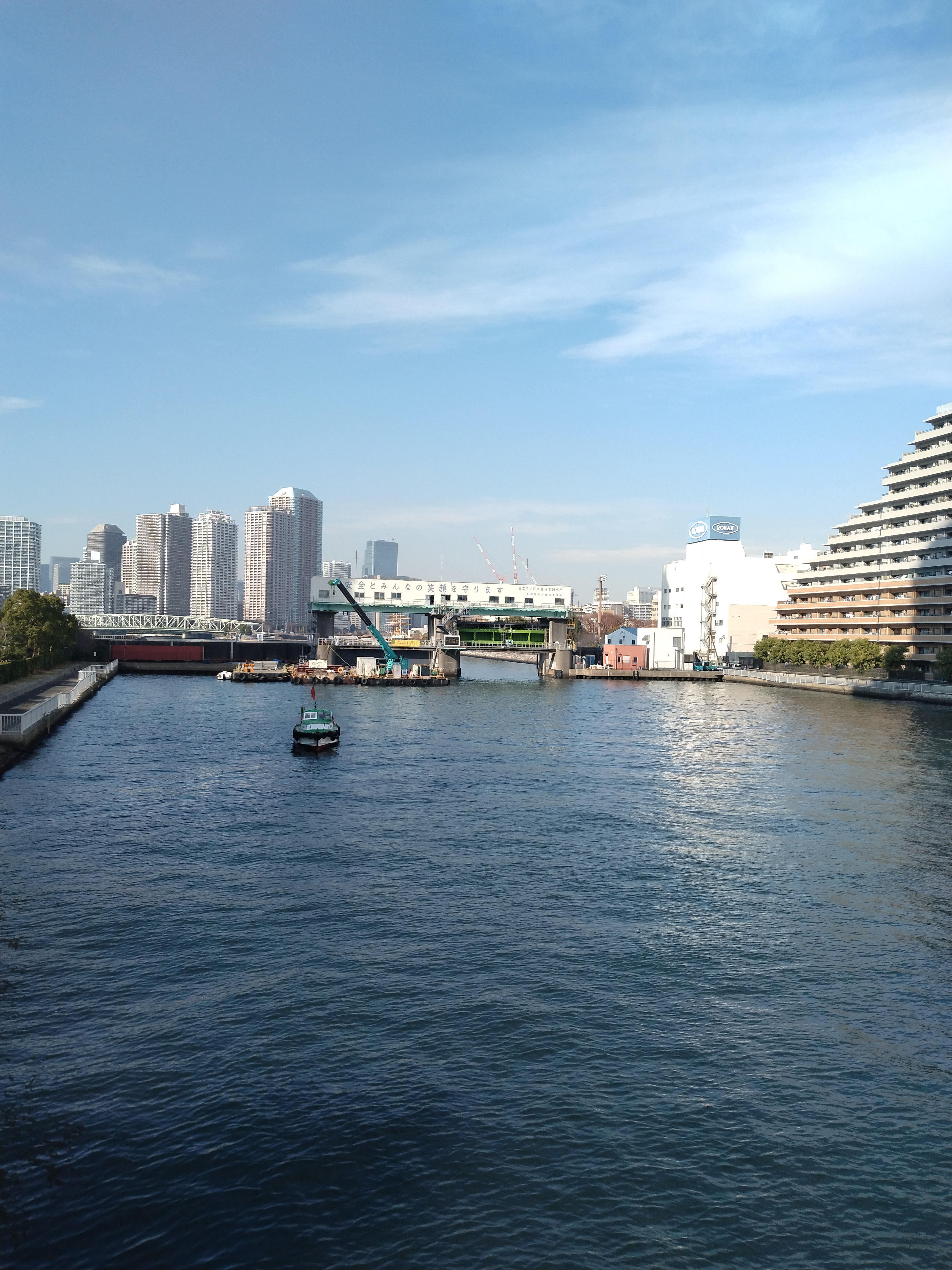 水辺に広がる湾岸景観